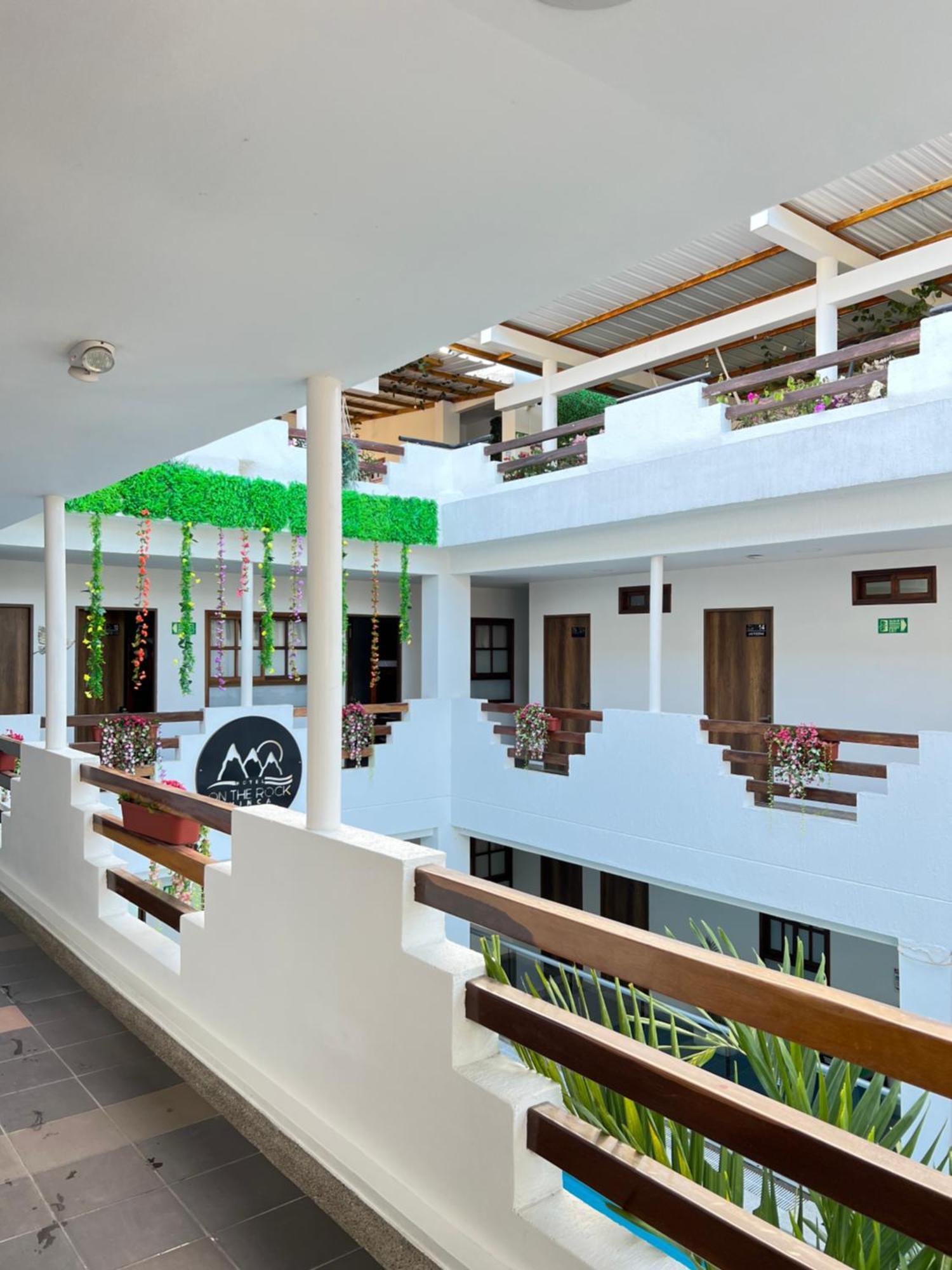 Hotel On The Rock Minca Exterior foto